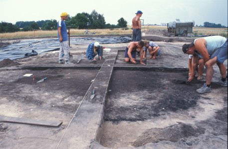 Click to zoom the picture.